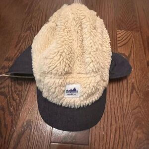Patagonia Cream and Denim Hat with Plush Material